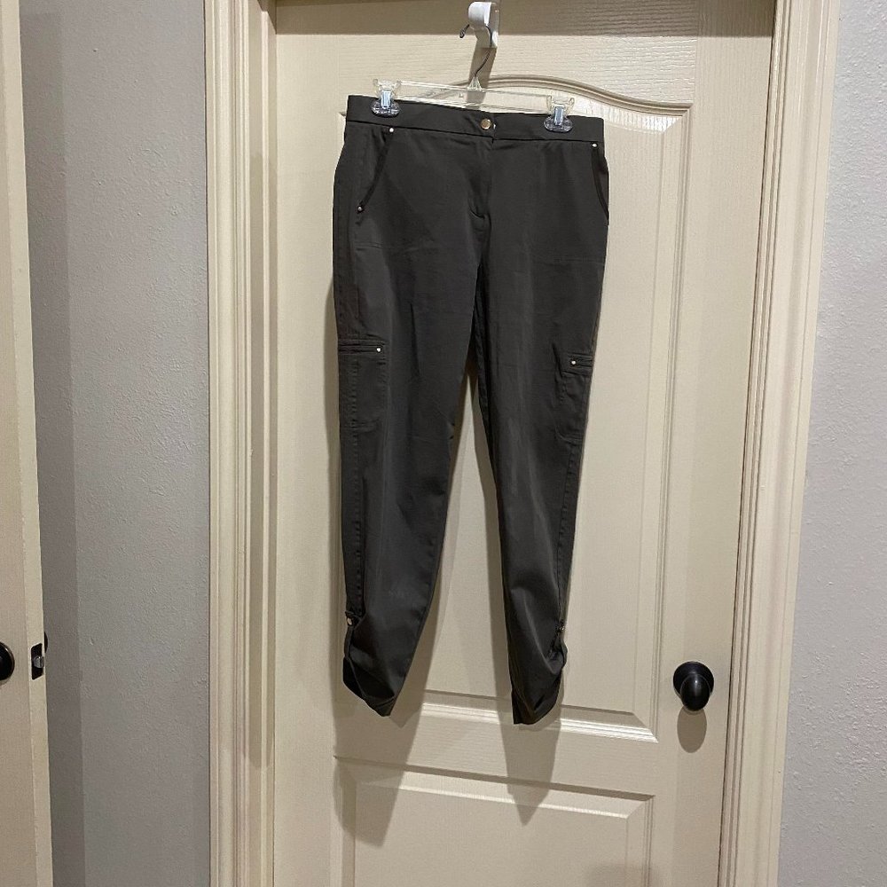 EST 1946  Brown pant  size 10  has button up cuff